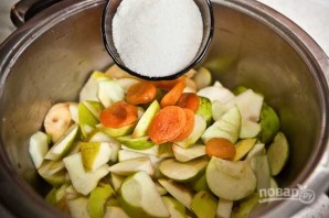 Компот из яблок и кураги - фото шаг 3