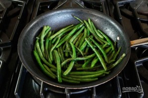 Салат с фасолью и свеклой - фото шаг 2