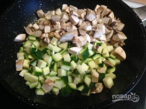 Слоеные корзинки с цукини и соленым сыром - фото шаг 4