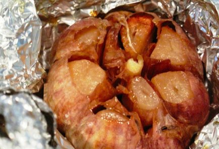 Чесночный крем-суп с сыром