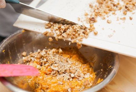 Тыквенный кекс с курагой и изюмом