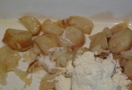 Чесночный крем-суп с сыром