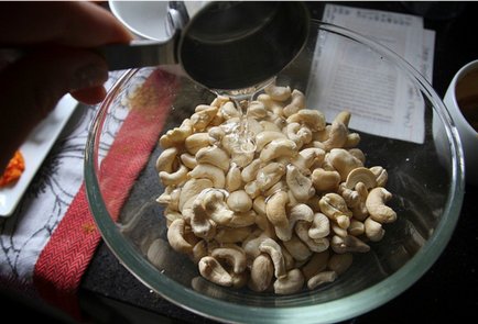 Кешью со специями в апельсиновом сиропе