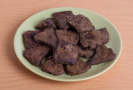 Рисовый салат с печенью и кукурузой