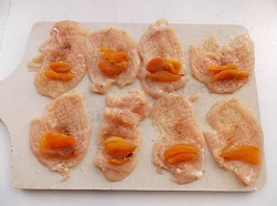 Рулеты из куриных грудок с курагой Вкусные блюда из курицы