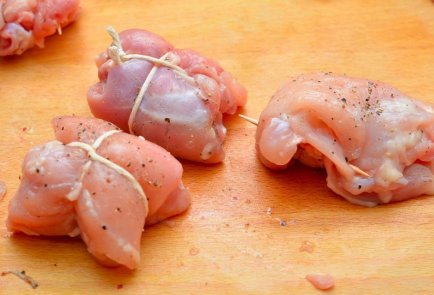 Куриная голень с сыром и ананасом