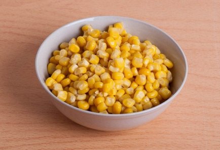 Рисовый салат с печенью и кукурузой