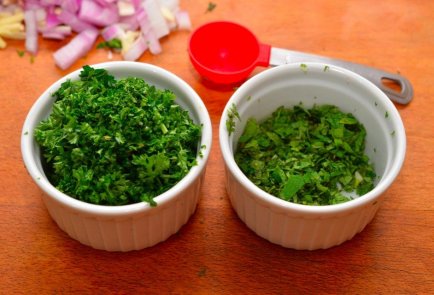 Болгарский перец и помидоры, фаршированные рисом