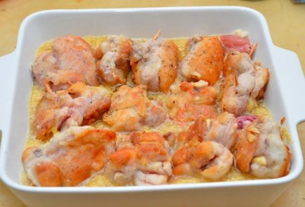 Куриная голень с сыром и ананасом