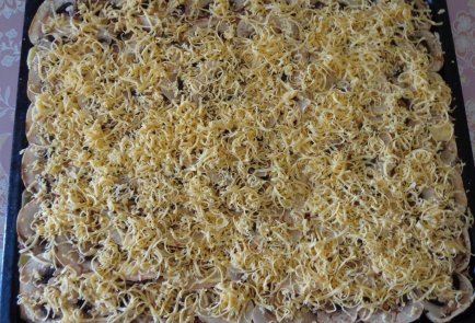 Мясная запеканка с грибами, картофелем и сыром