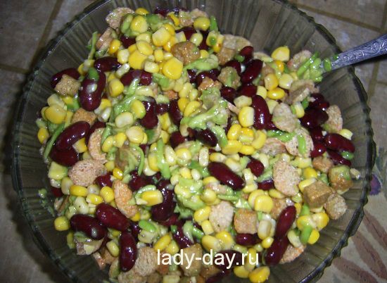 Постынй салат с авокадо