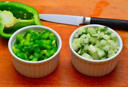 Гаспачо с сухариками и сладким перцем