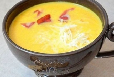 Тыквенный крем-суп с беконом и Пармезаном