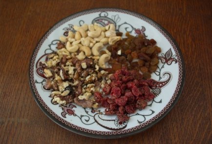 Ореховая колбаска с печеньем и какао