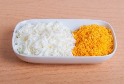 Рисовый салат с печенью и кукурузой