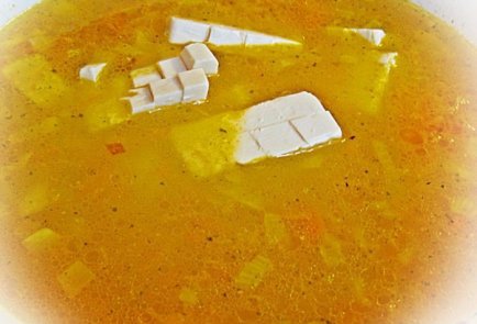Куриный суп с плавленым сырком и картофелем