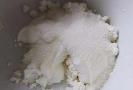 Творожно-ягодное суфле со сметаной