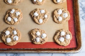 Песочное печенье с шоколадом и маршмеллоу - фото шаг 13