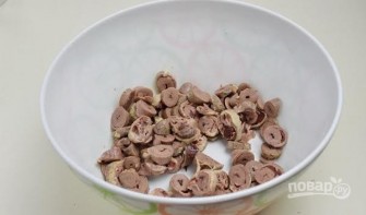 Салат из куриных сердечек - фото шаг 4