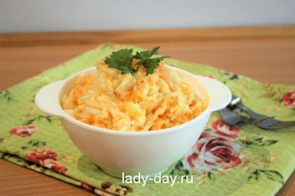 фото Салат из капусты с морковью
