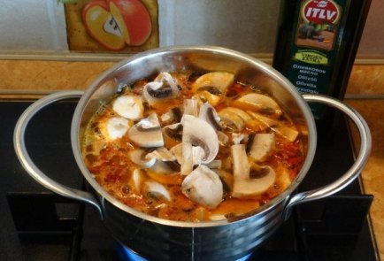 Луково-чесночная похлебка с шампиньонами