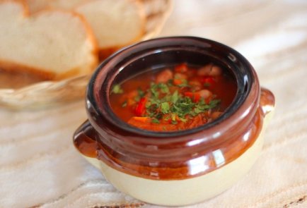 Фасолада с фасолью и овощами