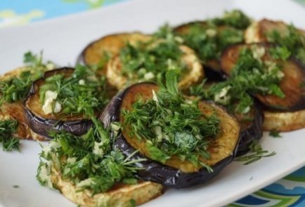 Ассорти из жаренных баклажанов и кабачков