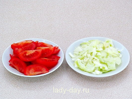 помидоры и лук