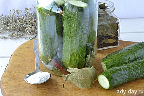 Огурцы соленые