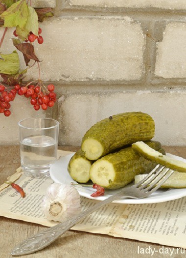 Огурцы соленые