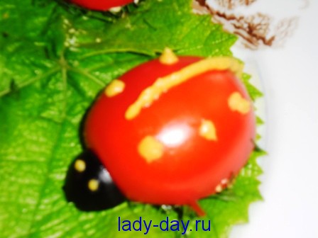 Интересная закуска из помидор с сыром