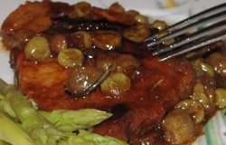 Свиные отбивные с виноградом Как приготовить вкусное мясо