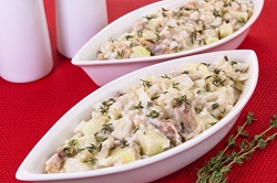 Простые рецепты вкусных рыбных салатов