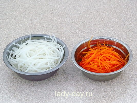 дайкон и морковь