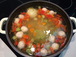 Суп с тефтелями Вкусный рецепт легкого супа с овощами и тефтелями