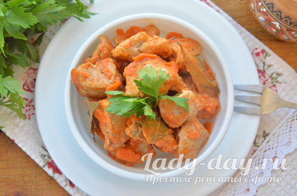 мясной гуляш с подливой