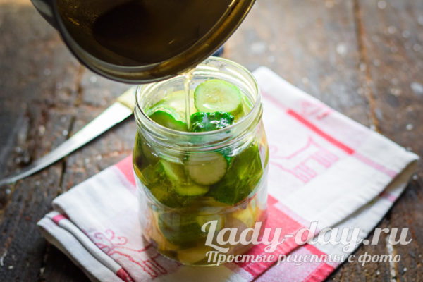 заливка маринадом огурцы