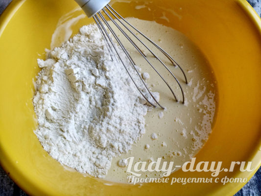 Добавить муку