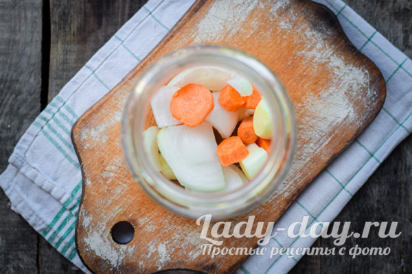 Овощи в банке