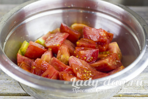 Порезанные помидоры