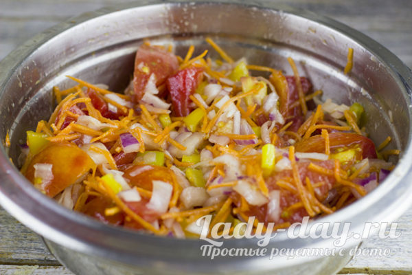 Смешиваем овощи