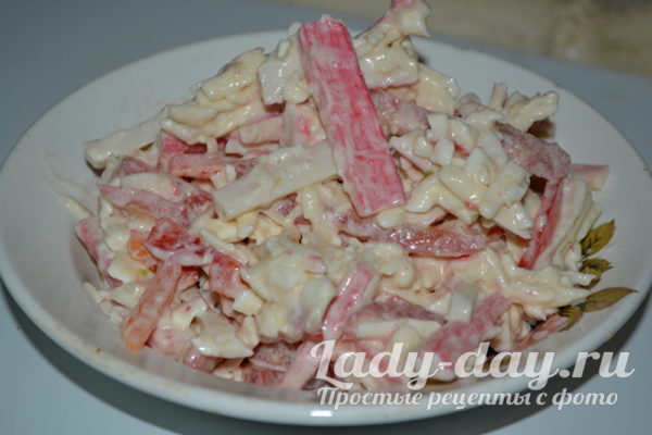 салат с крабовыми палочками