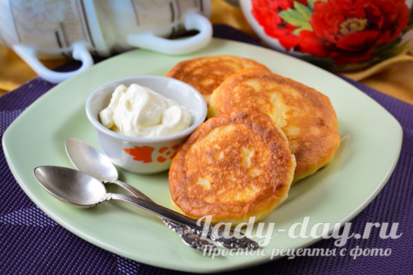 Как приготовить пышные и вкусные сырники - лучший рецепт