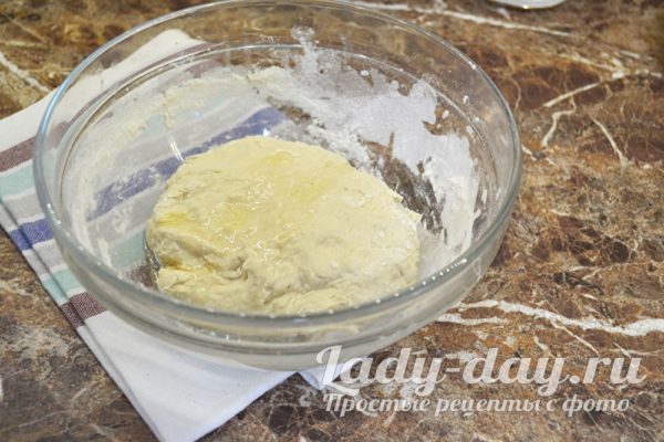 Замешиваем тесто