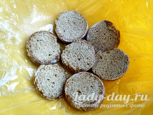 Выложить пряники