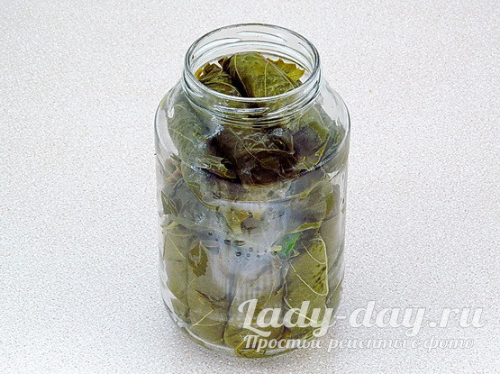 кладем огурцы