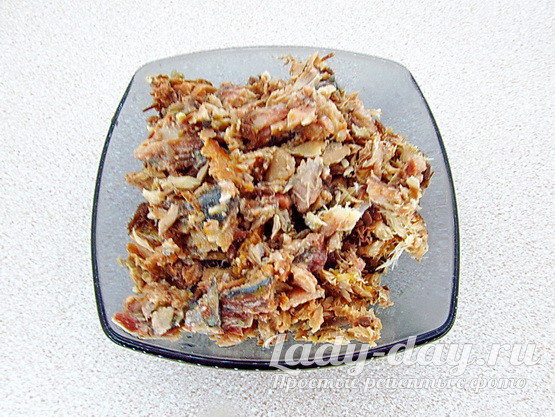 разминаем консервы