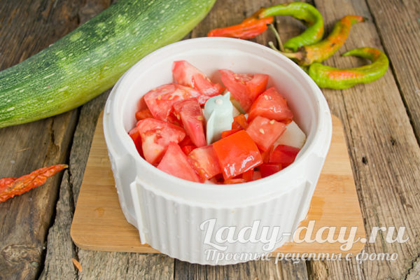 добавить помидоры