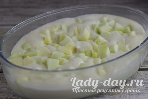 выложить яблоки