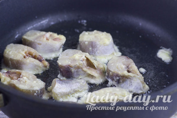 обжарить минтай